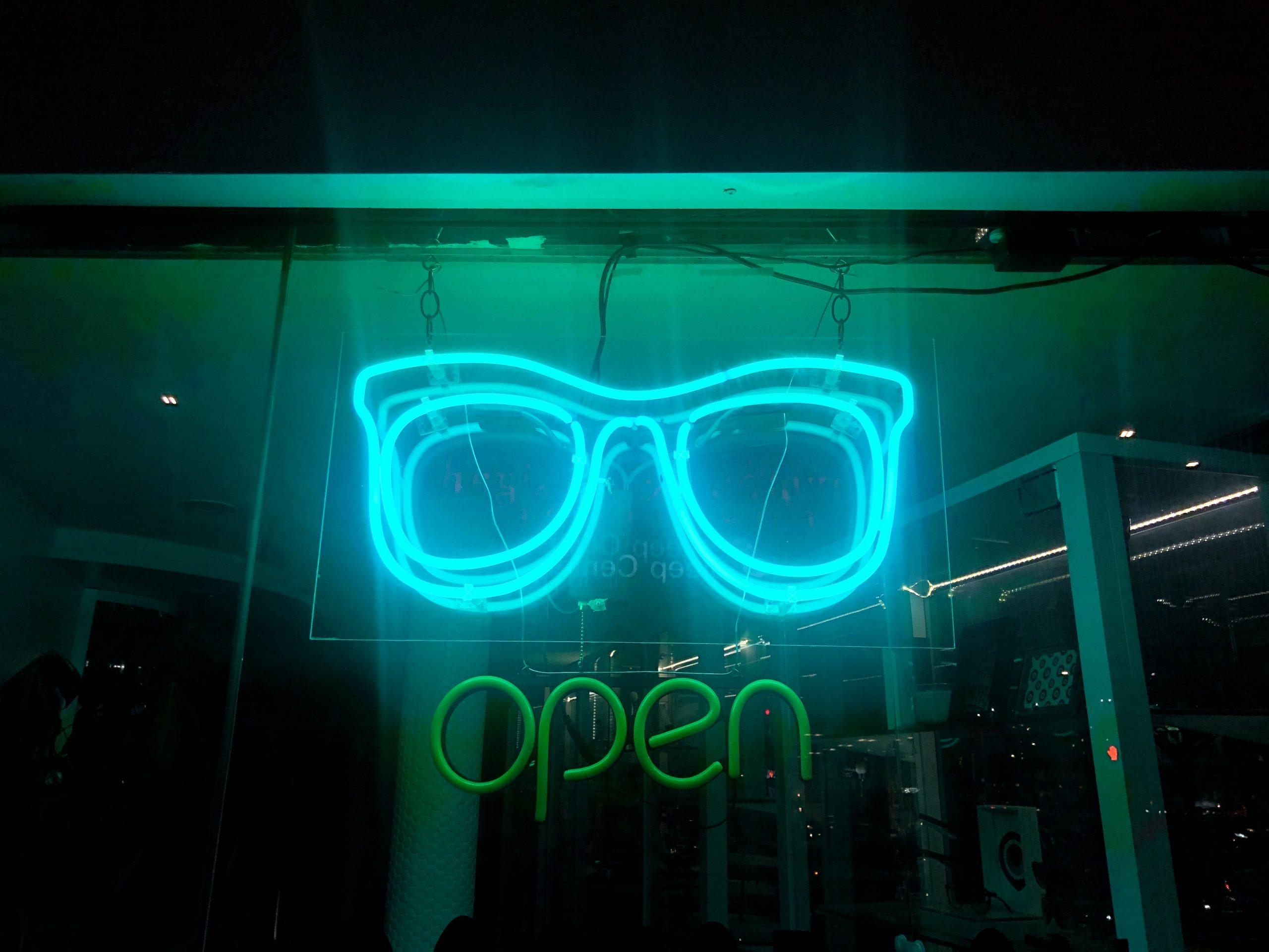 Enseigne néon Avignon