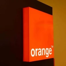 Enseigne-Caisson-Orange-Avignon